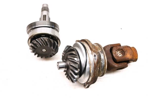 Honda - 84 Honda Fourtrax 200 2x4 Transmission Bevel Gears Output Shaft TRX200