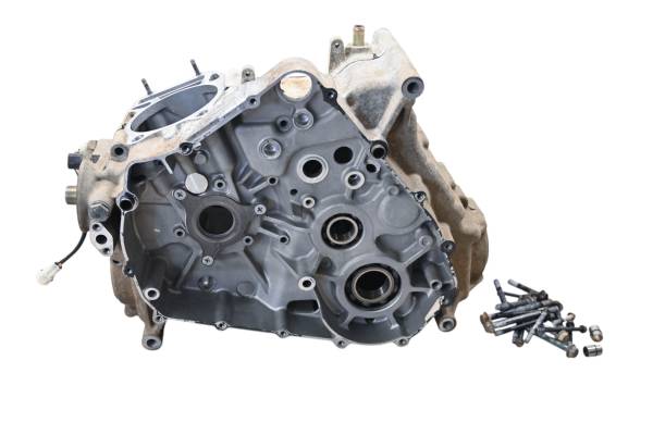 Arctic Cat - 03 Arctic Cat 400 FIS Auto 4x4 Crankcase Center Crank Case