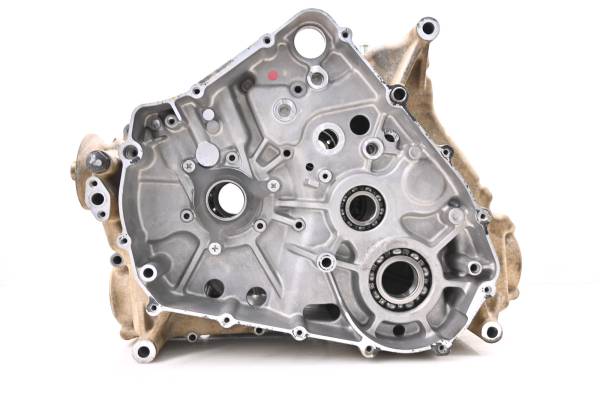 Arctic Cat - 02 Arctic Cat 375 4x4 Crankcase Center Crank Case