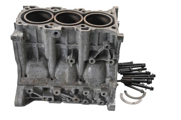 Arctic Cat - 04 Arctic Cat T660 Turbo Crankcase Center Crank Case & Cylinders