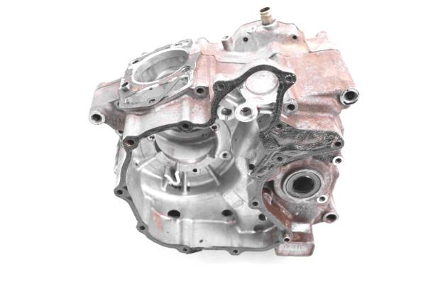 Honda - 87 Honda Fourtrax 125 2x4 Crankcase Center Crank Case TRX125