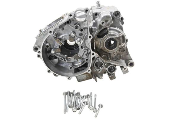 Honda - 23 Honda XR150L Crankcase Center Crank Case