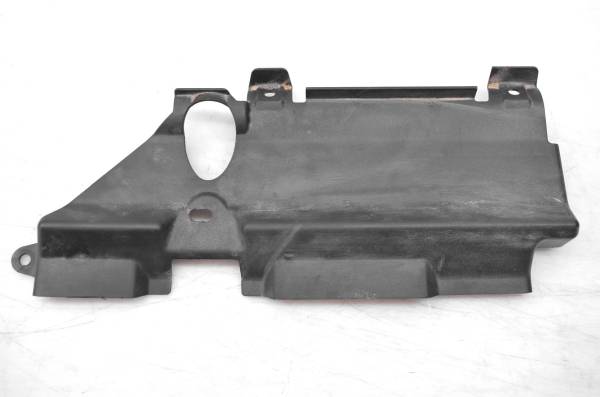 Honda - 14 Honda Pioneer 700 4x4 Fender Middle Right SXS700M