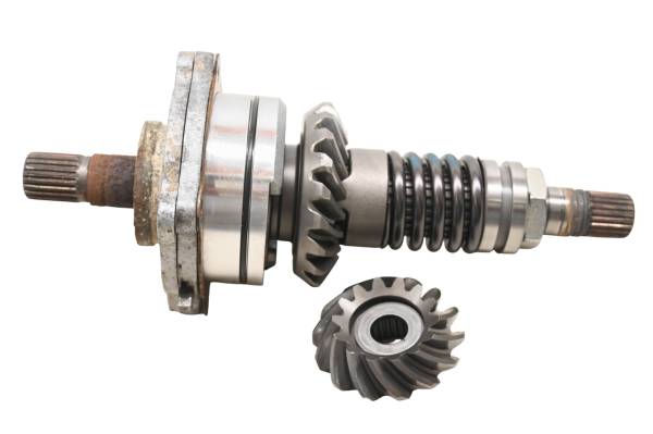 Kawasaki - 99 Kawasaki Prairie 300 4x4 Transmission Bevel Gears Output Shaft KVF300