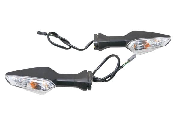 Kawasaki - 23 Kawasaki Z400 Rear Blinkers ER400DFPNN