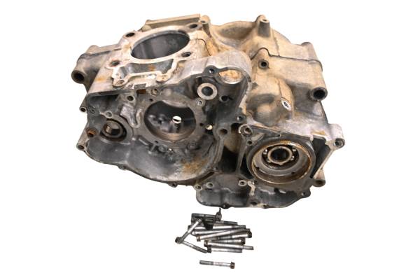 Kawasaki - 98 Kawasaki Bayou 220 2x4 Crankcase Center Crank Case KLF220