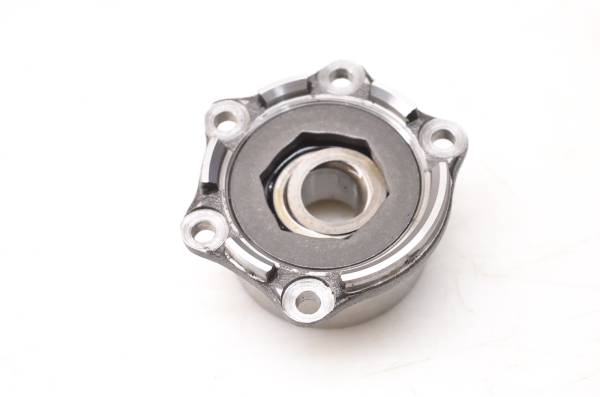 Kawasaki - 86 Kawasaki Bayou 300 2x4 Bevel Gears Bearing Housing Carrier KLF300