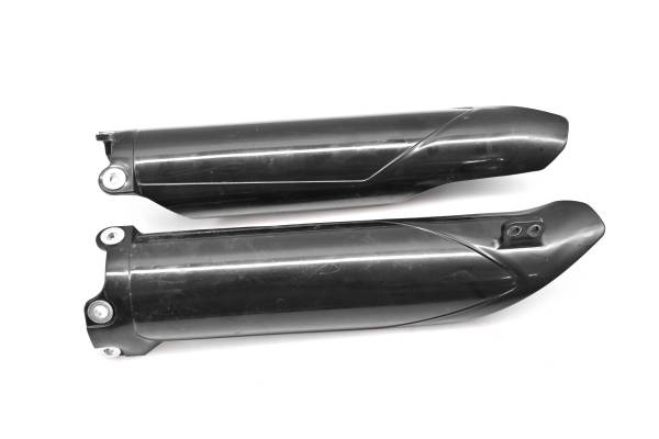 Kawasaki - 19 Kawasaki KX450F Front Fork Covers Left & Right