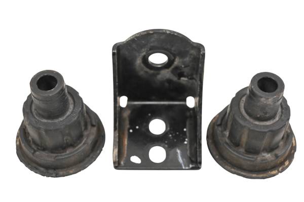 Kawasaki - 24 Kawasaki Mule PRO-DXT EPS 4x4 Engine Bracket & Dampers KDT1000