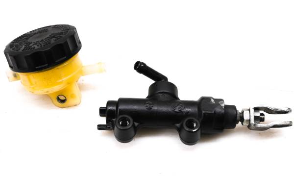 Kawasaki - 12 Kawasaki Ninja ZX-6R Rear Brake Master Cylinder ZX600R