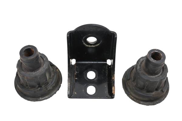 Kawasaki - 23 Kawasaki Mule PRO-DXT EPS 4x4 Engine Bracket & Dampers KDT1000