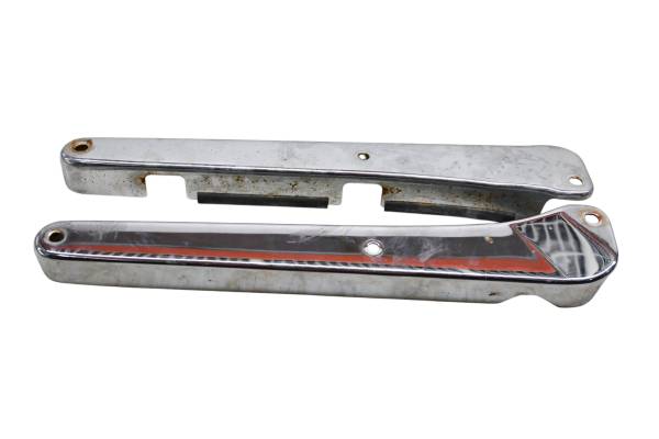 Kawasaki - 04 Kawasaki Vulcan 500 LTD Rear Fender Stay Brackets Covers EN500