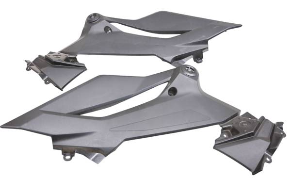 Kawasaki - 23 Kawasaki Z400 Right & Left Side Covers ER400DFPNN