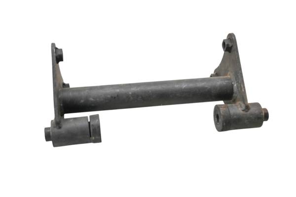 Kawasaki - 08 Kawasaki Vulcan 900 Classic Engine Motor Bracket Mount VN900