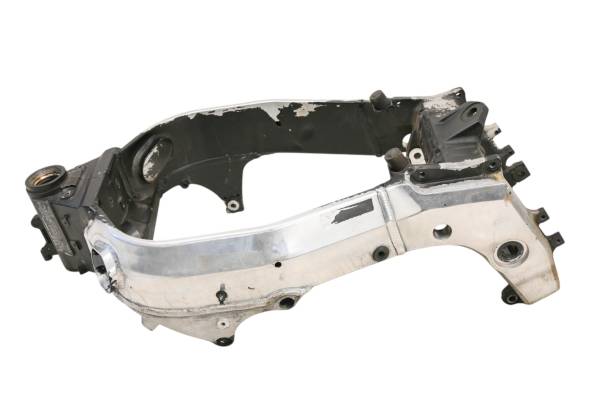 Suzuki - 05 Suzuki GSXR600 Frame