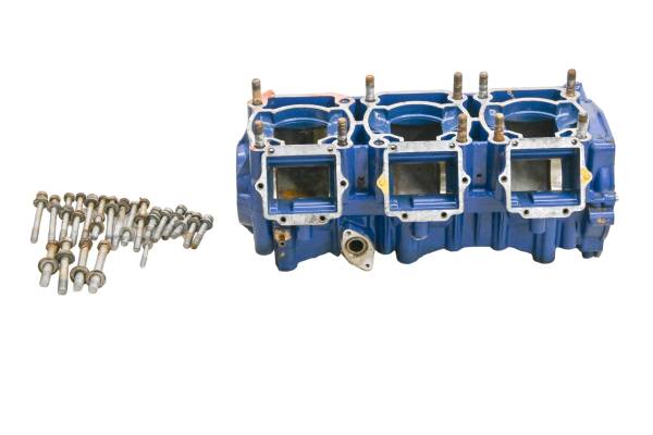 Polaris - 95 Polaris SL 750 Crankcase Center Crank Case For Parts