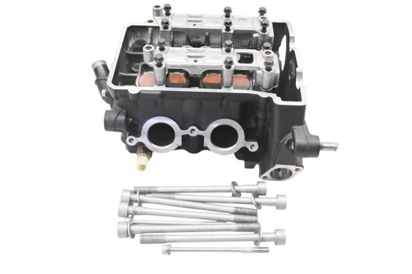 Yamaha - 16 Yamaha YZF-R3 Cylinder Head For Parts