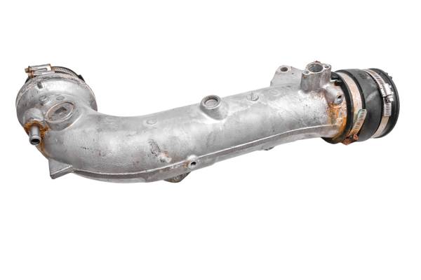 Yamaha - 13 Yamaha Waverunner VX Deluxe Exhaust Manifold Flange VX1100