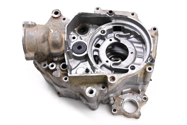Yamaha - 95 Yamaha Badger 80 2x4 Crankcase Center Crank Case YFM80