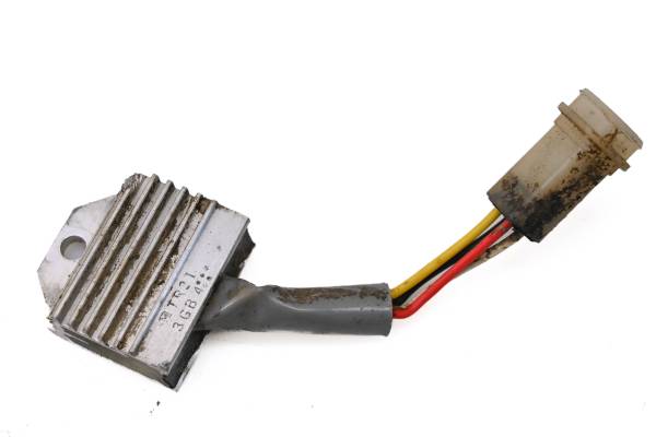 Yamaha - 95 Yamaha Badger 80 2x4 Regulator Rectifier YFM80