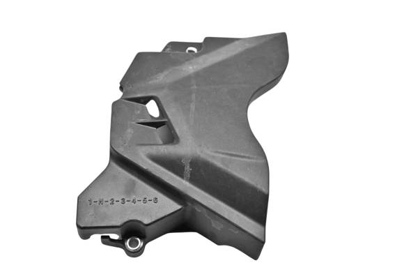 Yamaha - 19 Yamaha YZF R3 Case Saver Chain Guard