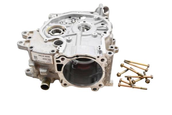 Polaris - 16 Polaris Sportsman 450 4x4 Crankcase Center Crank Case