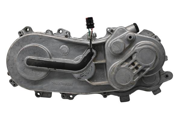 Ski-Doo - 13 Ski-Doo Skandic WT 550F Chain Gear Case Housing