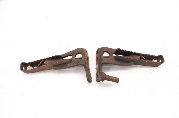 Yamaha - 89 Yamaha Moto-4 200 Left & Right Foot Pegs YFM200DXW