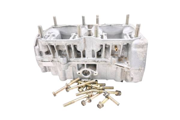 Polaris - 03 Polaris Trail Touring 550 Crankcase Center Crank Case 133"