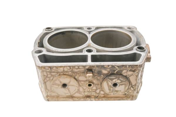 Polaris - 03 Polaris Sportsman 700 4x4 Cylinder For Parts
