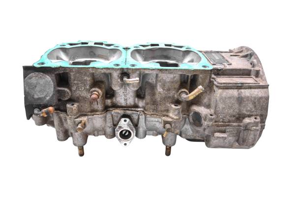 Ski-Doo - 04 Ski-Doo MXZ 600 Crankcase Center Crank Case 129"