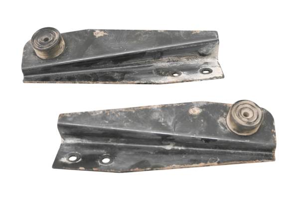 Kawasaki - 17 Kawasaki Mule 4010 Trans 4x4 Front Fender Support Brackets Left & Right KAF620RHF