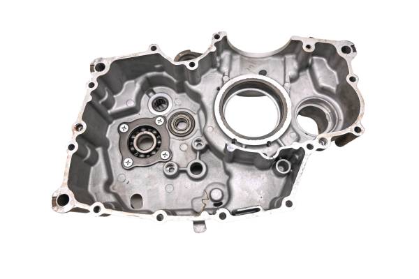Kawasaki - 03 Kawasaki Bayou 250 2x4 Left Crankcase Center Half Crank Case KLF250