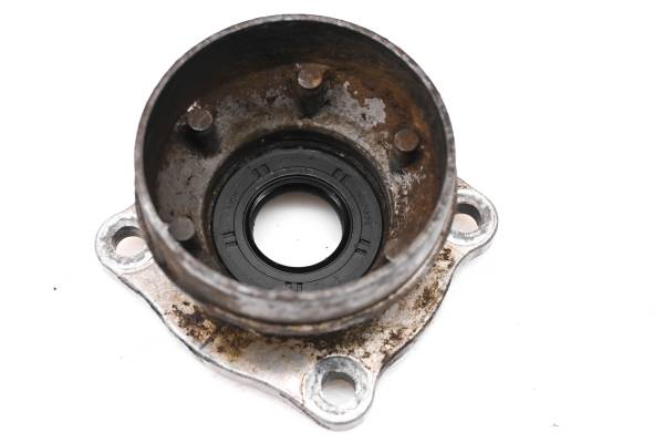 Kawasaki - 01 Kawasaki Bayou 220 2x4 Rear Bevel Gear Bearing Cover KLF220