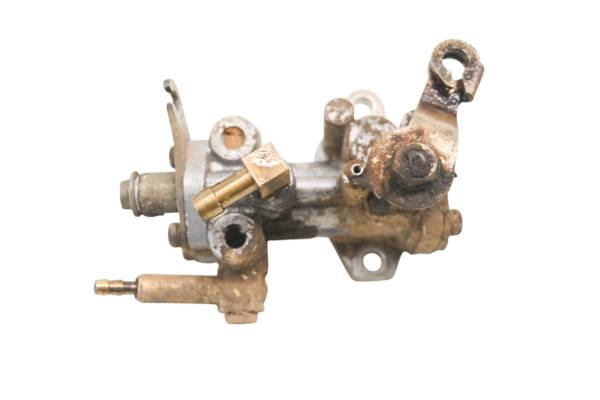 Polaris - 02 Polaris Trail Blazer 250 2x4 Oil Pump