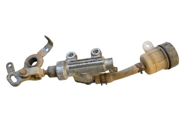Yamaha - 06 Yamaha Grizzly 660 4x4 Rear Brake Master Cylinder YFM660F