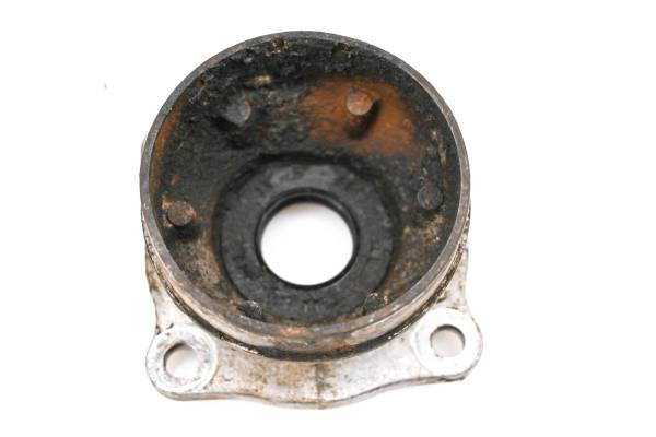 Kawasaki - 03 Kawasaki Bayou 250 2x4 Bevel Gear Case Rear Bearing Housing Cover KLF250