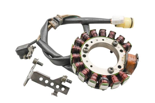 Yamaha - 01 Yamaha Grizzly 600 4x4 Stator YFM600F