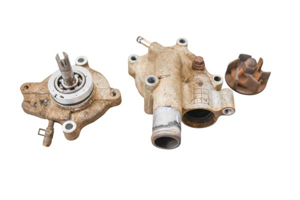 Yamaha - 02 Yamaha Grizzly 660 4x4 Water Pump Cover & Impeller YFM660F