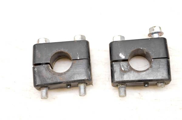 Yamaha - 12 Yamaha Grizzly 300 2x4 Handlebar Clamps YFM300G