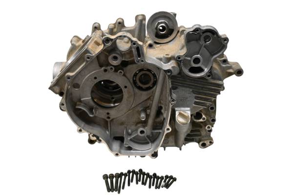 Yamaha - 02 Yamaha Grizzly 660 4x4 Crankcase Center Crank Case YFM660F