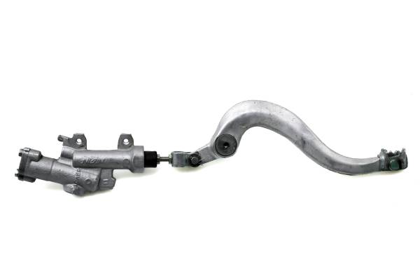 Yamaha - 21 Yamaha YZ450F Rear Brake Master Cylinder & Pedal