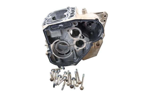 Polaris - 06 Polaris Sportsman 700 4x4 Crankcase Center Crank Case