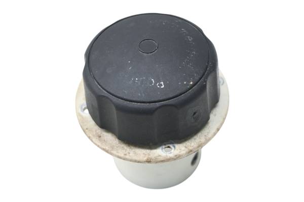Polaris - 04 Polaris Genesis I 1200 Oil Tank Cap