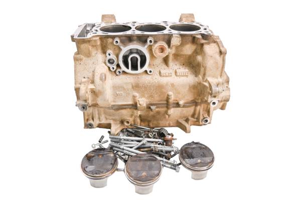 Yamaha - 18 Yamaha YXZ1000R EPS SS Crankcase Center Crank Case & Cylinders