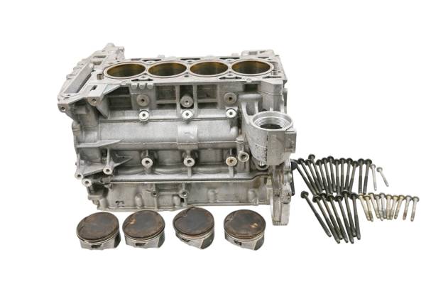 Polaris - 18 Polaris Slingshot SLR Crankcase Center Crank Case & Cylinders