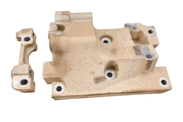 Polaris - 22 Polaris General XP 1000 Deluxe Engine Motor Transmission Bracket Mounts