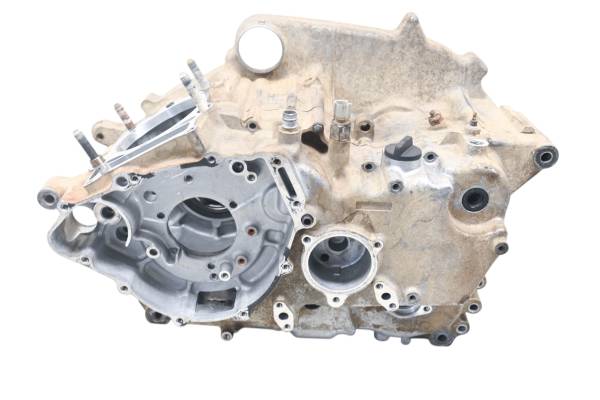 Yamaha - 99 Yamaha Grizzly 600 4x4 Crankcase Center Crank Case YFM600F