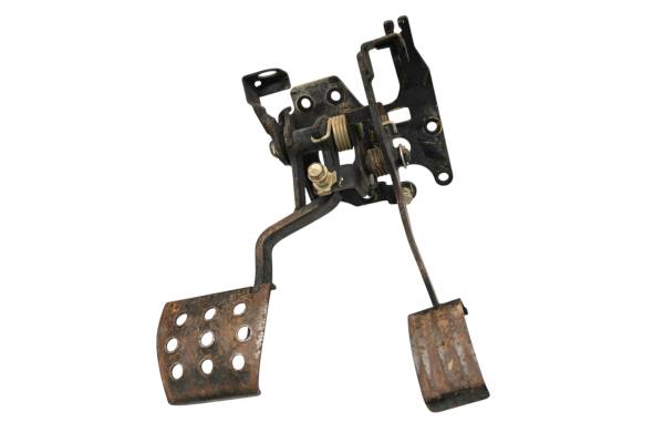 Kawasaki - 18 Kawasaki Mule PRO-DXT Gas Brake Pedal Assembly KAF1000