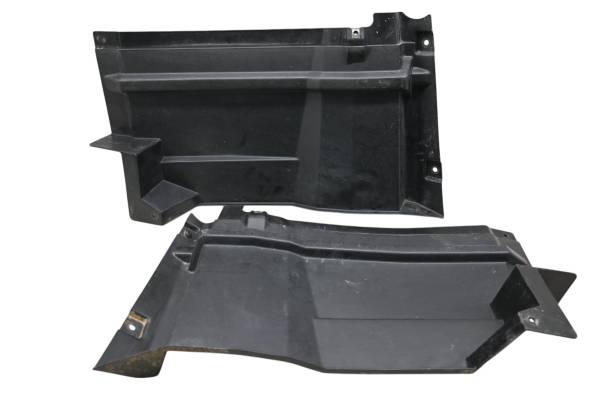 Yamaha - 16 Yamaha Wolverine 700 R-Spec EPS Rear Mud Guards Left & Right YXE700